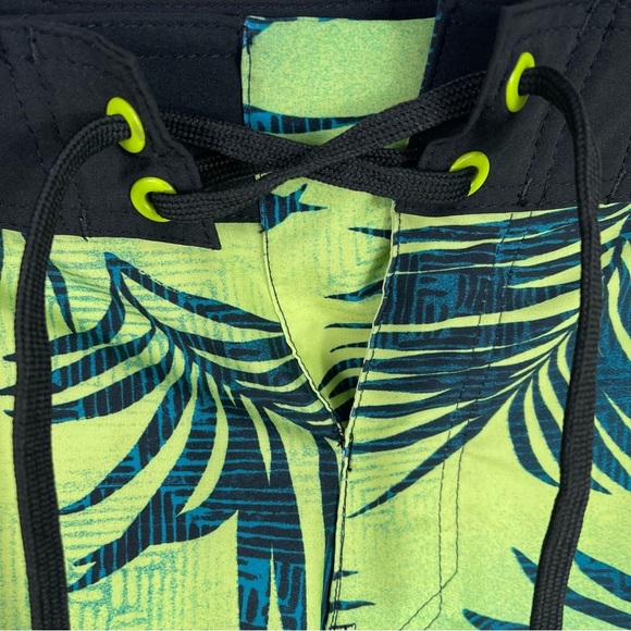 Burnside Men's Board Shorts Surf Swim Cyan Blue Casual Tropical Print Size 33 - Picture 3 of 13